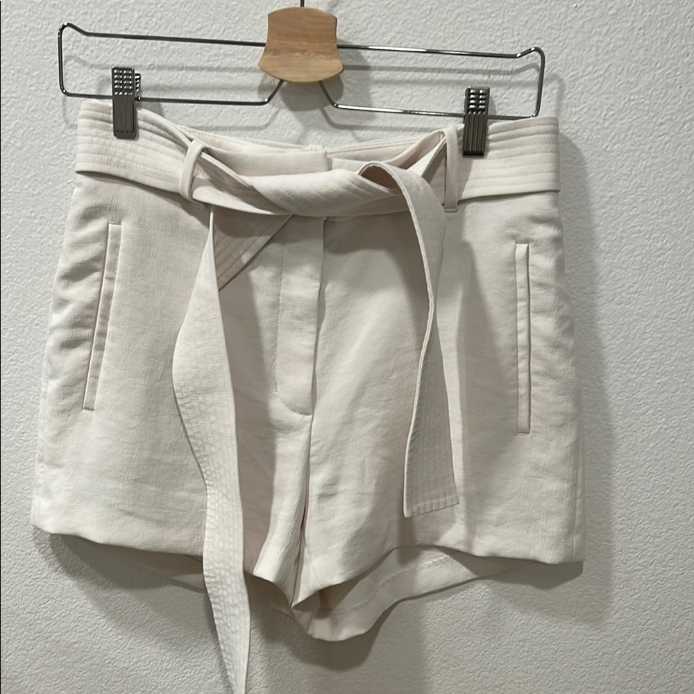 Aritzia Wilfred Beige Tie-Waist Shorts